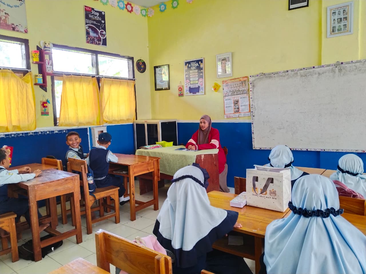 Inovasi Pembelajaran Bahasa Arab Warnai Program Pengabdian di MI Nurul Huda