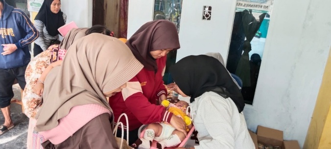 Kolaborasi Posyandu dan Mahasiswa KKN Perkuat Pelayanan Kesehatan Balita dan Lansia