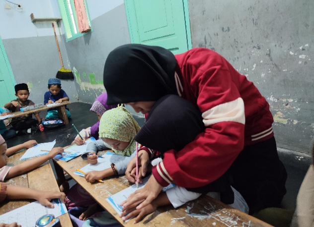 Mengaji Sambil Melatih Motorik, Inovasi Pembelajaran Hijaiyah Hadir di TPQ Miftahul Jannah