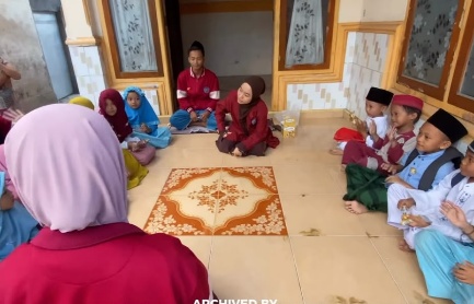 Tanamkan Akhlak Islami Sejak Dini, TPQ Al-Mukminin Hadirkan Pembelajaran Interaktif Bersama Mahasiswa KKN